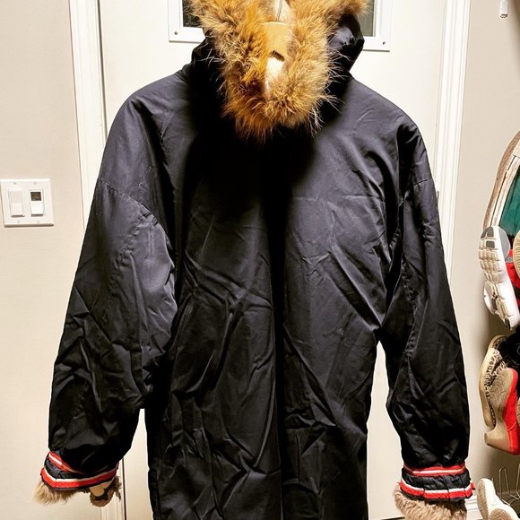 Woods Down insulated Parka Sz Lg - w/fur lined hood - Picture 2 of 7